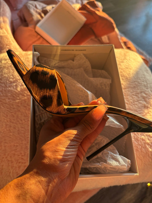 From Pedicure Photos to Digital Products: How to Turn What You Know Into Income